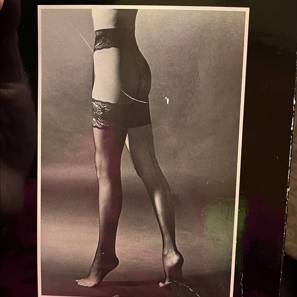NEW Vintage Guy Laroche Seamed No Run Garter Stocking M thigh high hosiery Black